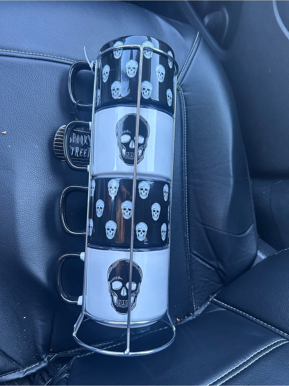 GLOBAL DESIGN CONNECTIONS Gothic Skull Black & White set 4 stackable